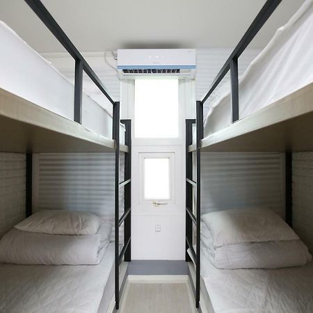 Ian Guesthouse Чеджудо Экстерьер фото